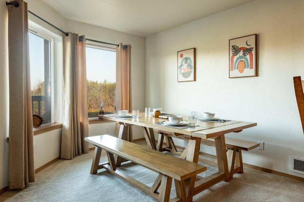 Cozy 2 Bedroom Condo Walking Distance From The Beach Ocean Shores Exterior photo