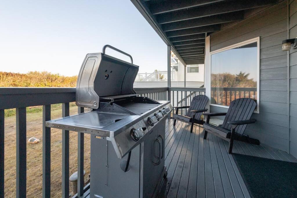 Cozy 2 Bedroom Condo Walking Distance From The Beach Ocean Shores Exterior photo